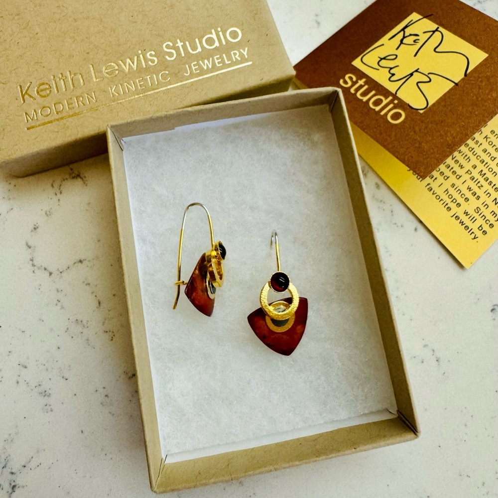KEITH LEWIS STUDIO Tiny French Loops earrings 18k gold - Picture 3 of 4